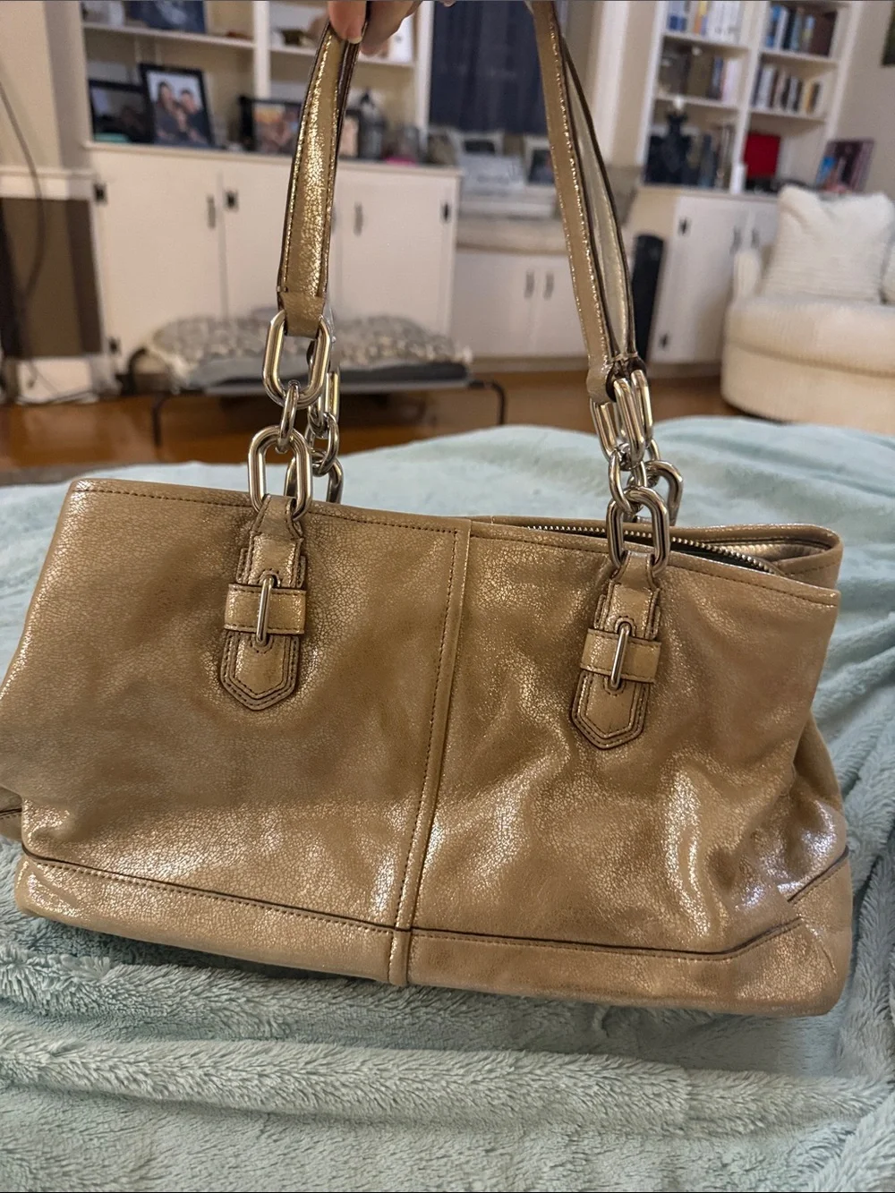 Vintage Coach Metallic Champagne Leather Turnlock Tote Bag Style Y2K - Picture 7 of 9